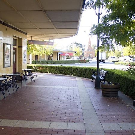 Court House Hotel Boorowa Luaran gambar