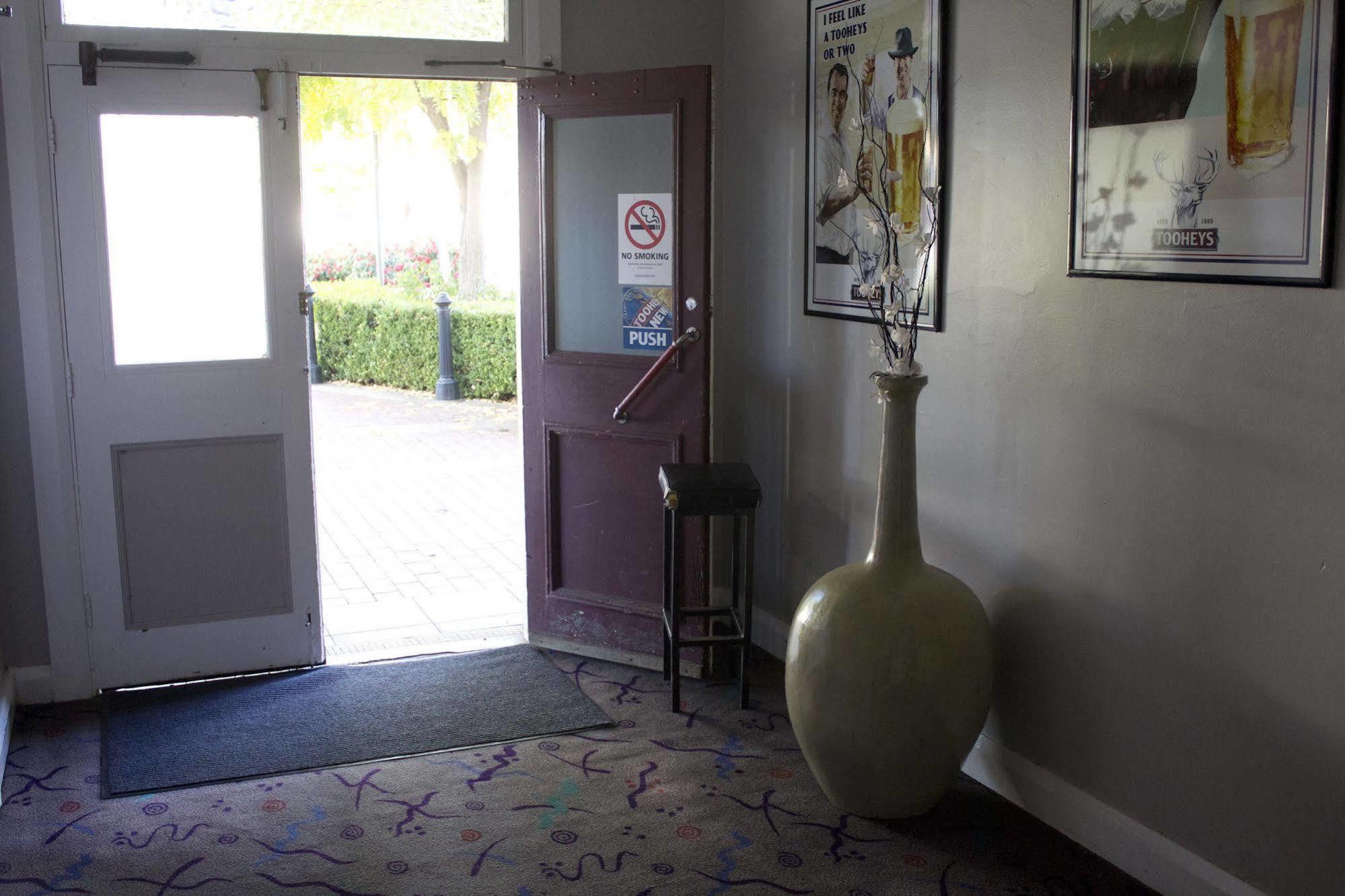 Court House Hotel Boorowa Luaran gambar