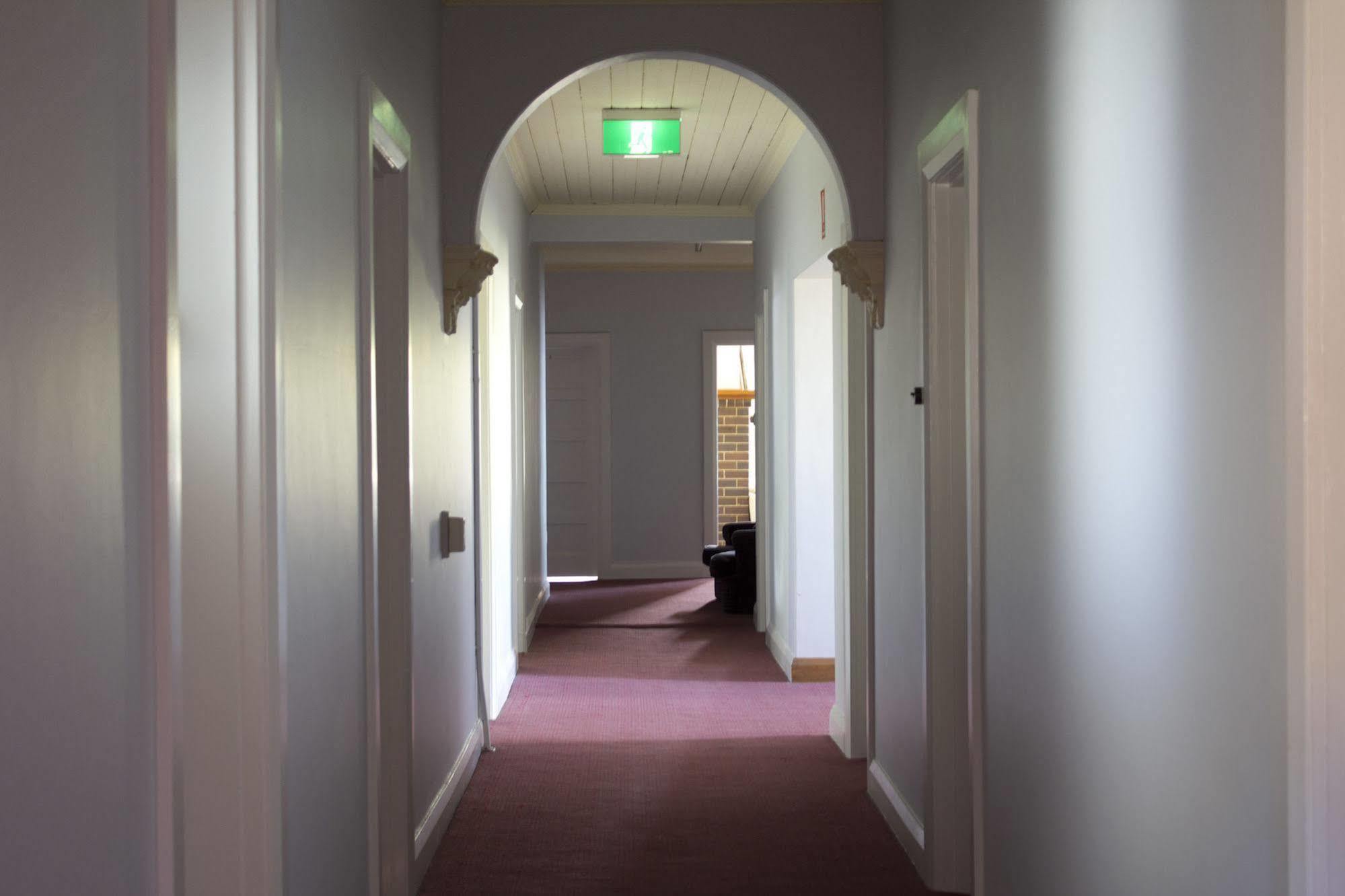 Court House Hotel Boorowa Luaran gambar